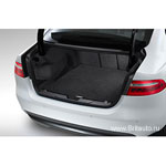 Jaguar XE: ковровое покрытие багажника premium, цвет:  Jet (черный)