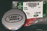 Центральный колпачек литых дисков Land Rover Discovery Sport, Range Rover 2013 - 2021, Range Rover Sport 2014 - 2022, LR Discovery, Range Rover Evoque и Range Rover Velar. Цвет: светлый, овал: хром, надпись Land Rover: хром.