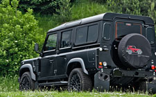 Land Rover Defender 110 Kahn