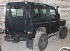 Тюнинг LR Defender 00 в Land Rover Defender 90 Kahn Wide Track Arch Kit