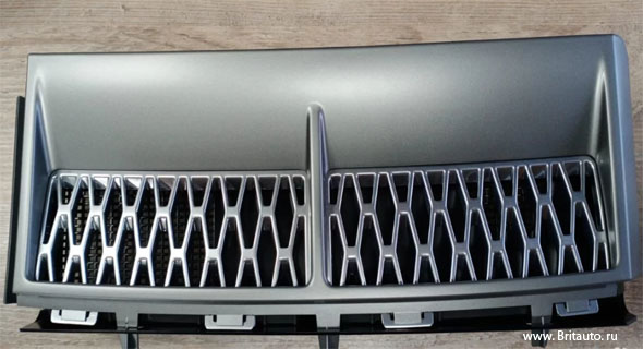 Решетка отверстия для впуска воздуха на правом переднем крыле Range Rover 2002 - 2009