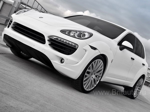 Обвес с расширителями колесных арок на porsche cayenne от kahn design.