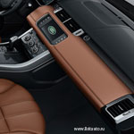 Передняя часть панели проборов ( "торпеды" ) Range Rover Sport 2014 - 2016, кожа, Ebony / Tan (черно - коричневая). Включает решетку датчика кондиционера справа