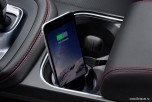 Устройство для подключения на Jaguar E-Pace и I-Pace iPhone 5, 5c, 5s, 6, 6s, SE, 7 and 8. Не подходит для  6 Plus, 7 Plus, 8 Plus and X