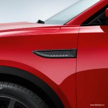 Жабра карбоновая правая - отделка вентиляционного отверстия правого крыла Jaguar E-Pace, чистовой карбон premium под лаком.