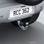 Заглушка буксировочной проушины заднего бампера Land Rover Defender New, под электрофаркоп (фаркоп с электроприводом складывания).. Цвет: Starlight, матовый.
