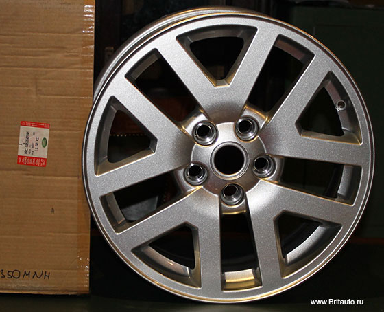 Диск колёсный Land Rover Discovery 3, 4 и Range Rover Sport 2005 - 2013.  8 x R18, ET53, цвет: Sparkle Silver, Style 1