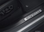 Накладка порога с подсветкой правая Land Rover Defender 2020 – 2024, короткая колесная база. Цвет внутренней обшивки: Ebony (черный).