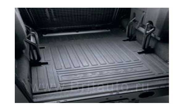 Коврик в багажное отделение Land Rover Defender 90 Station Wagon, 3-х дверный. Не подходит для SVX с мягким верхом.  
