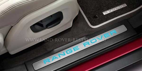 Комплект накладок на пороги range rover evoque 5-ти дверный, с подсветкой, салон: Dark Cherry / Ivory