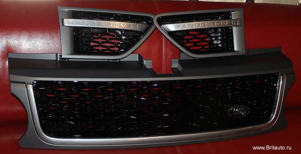 Комплект решеток (2 жабры + решетка радиатора) Stormer Range Rover Sport 2010-2012, на дизельный двигатель. Решетка - черная, окантовка - хром, корпус - грунт под покраску.